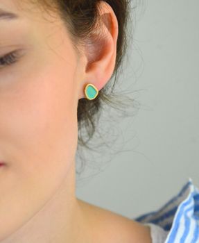 Kolczyki damskie srebrne pozłacane 925 OR RM 24826 – geometryczne kolczyki zdobione turkusową emalią, rozmiar 1,2 x 0,8 cm, zapięcie na sztyft. Stylowe i modne (4).JPG